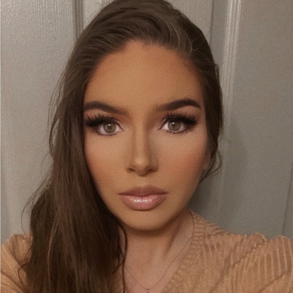 Meet your Posher, Tori - Picture 1 of 1